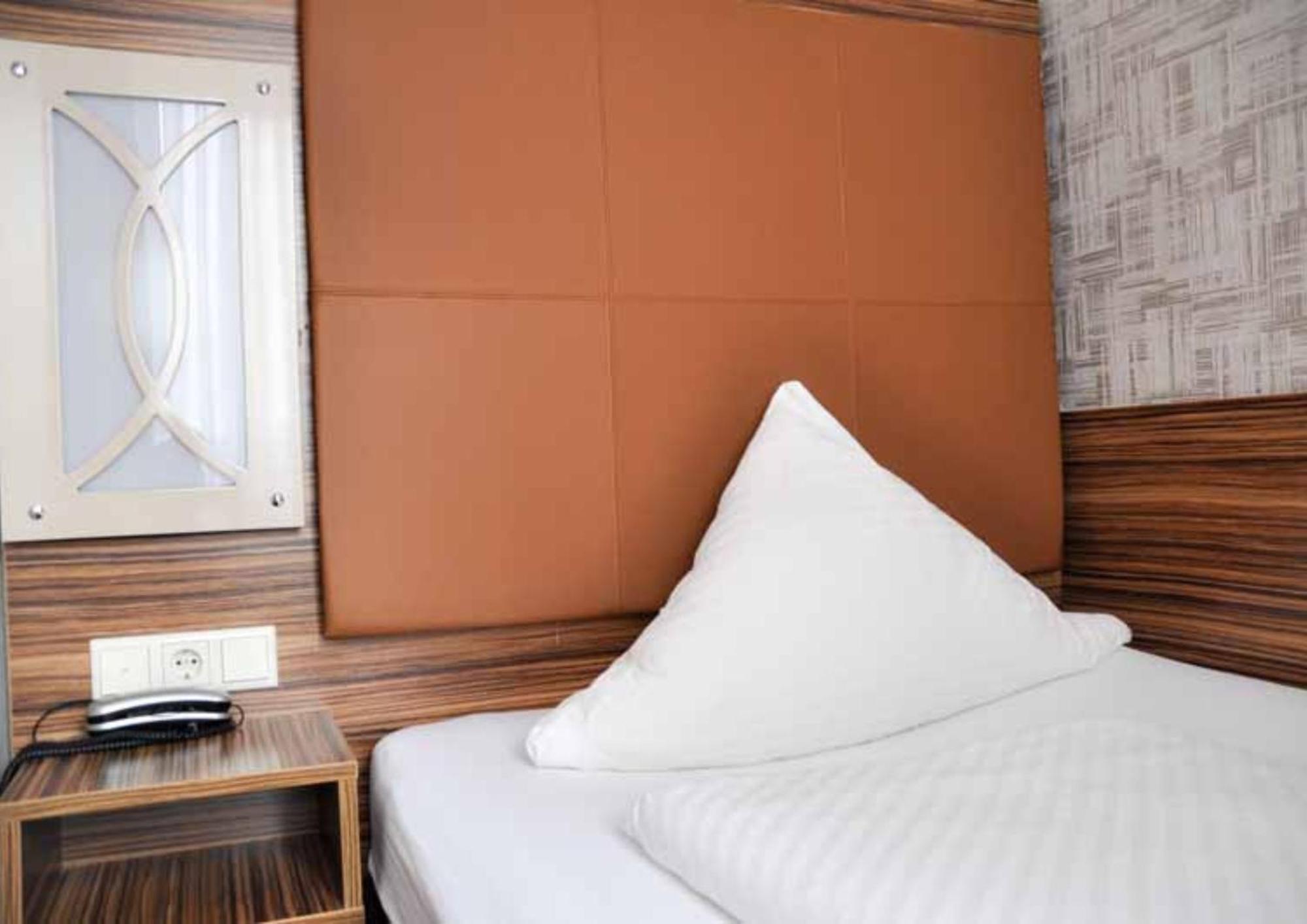 Erde Hotel Erlangen Zewnętrze zdjęcie