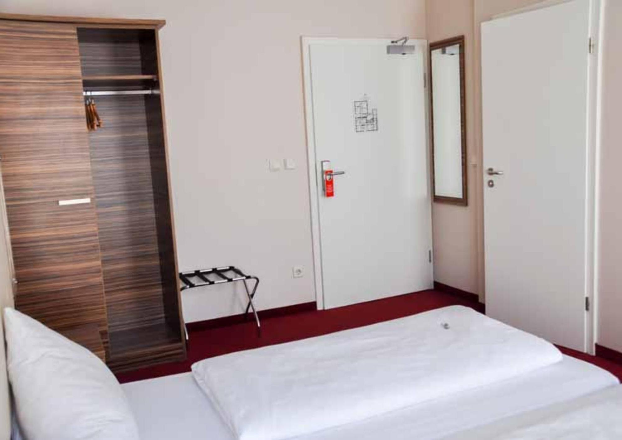 Erde Hotel Erlangen Zewnętrze zdjęcie