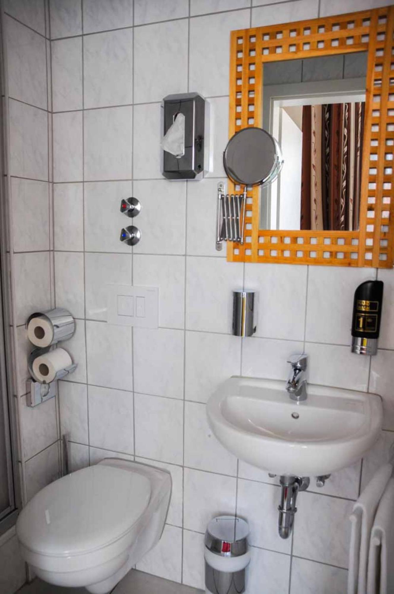 Erde Hotel Erlangen Zewnętrze zdjęcie