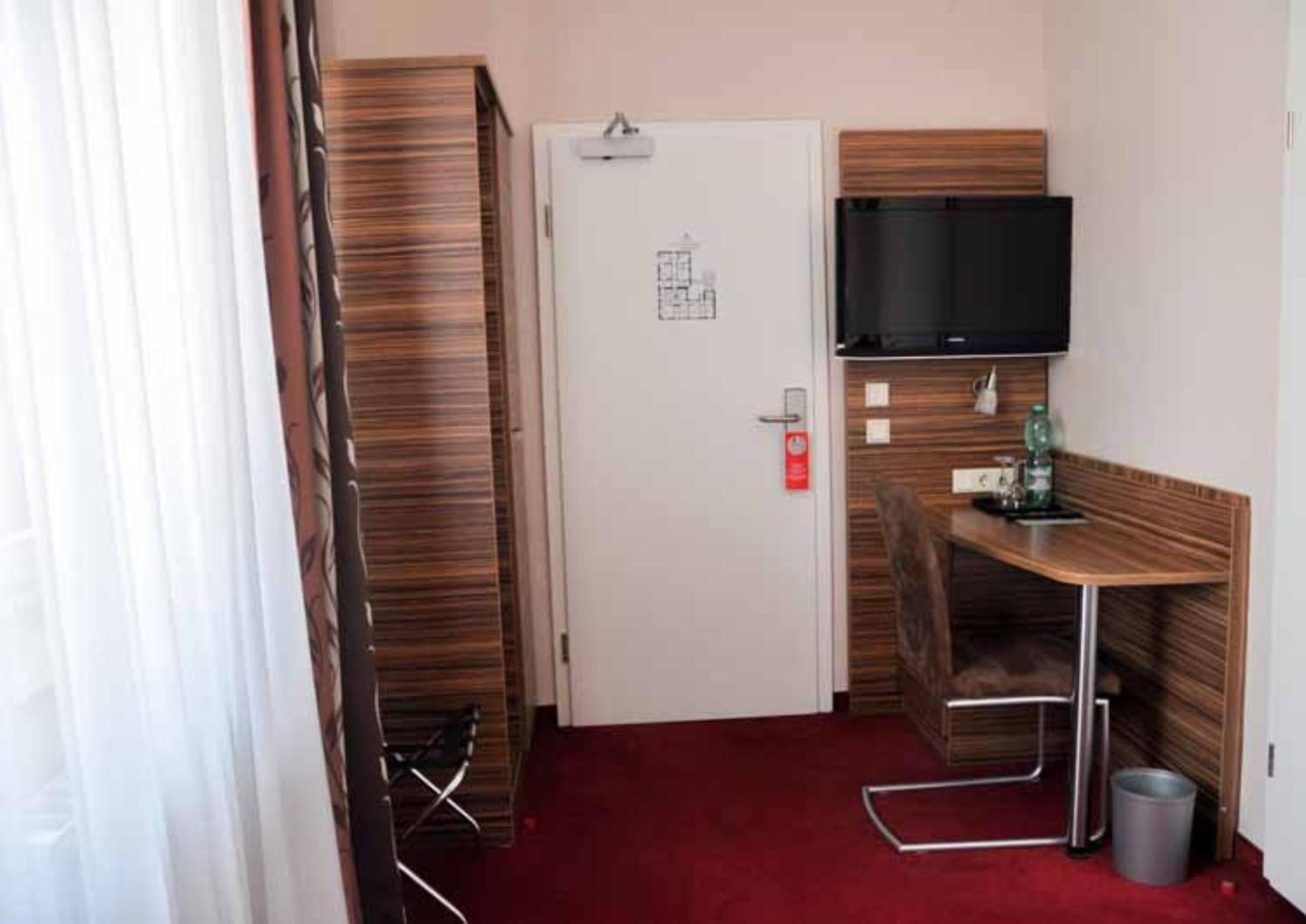 Erde Hotel Erlangen Zewnętrze zdjęcie