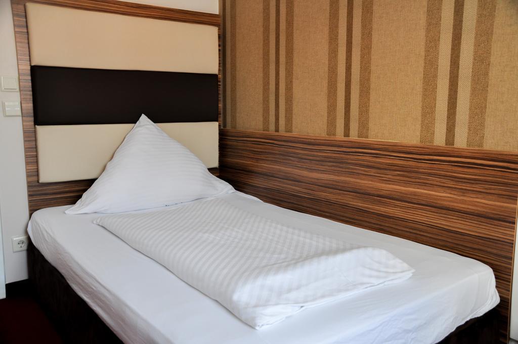 Erde Hotel Erlangen Zewnętrze zdjęcie
