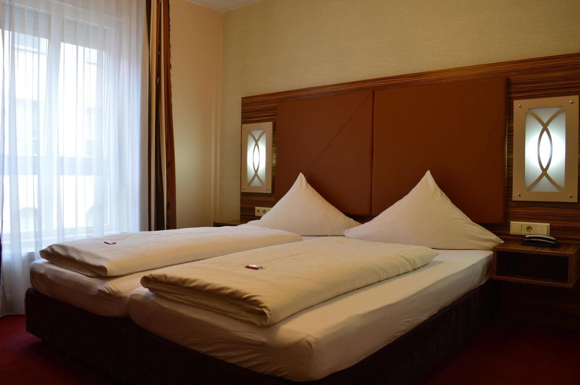 Erde Hotel Erlangen Zewnętrze zdjęcie