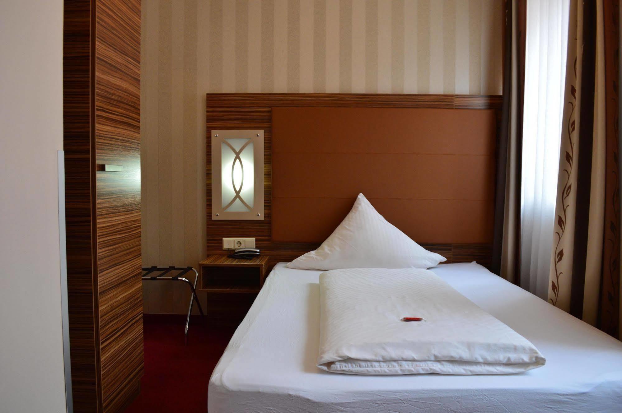 Erde Hotel Erlangen Zewnętrze zdjęcie