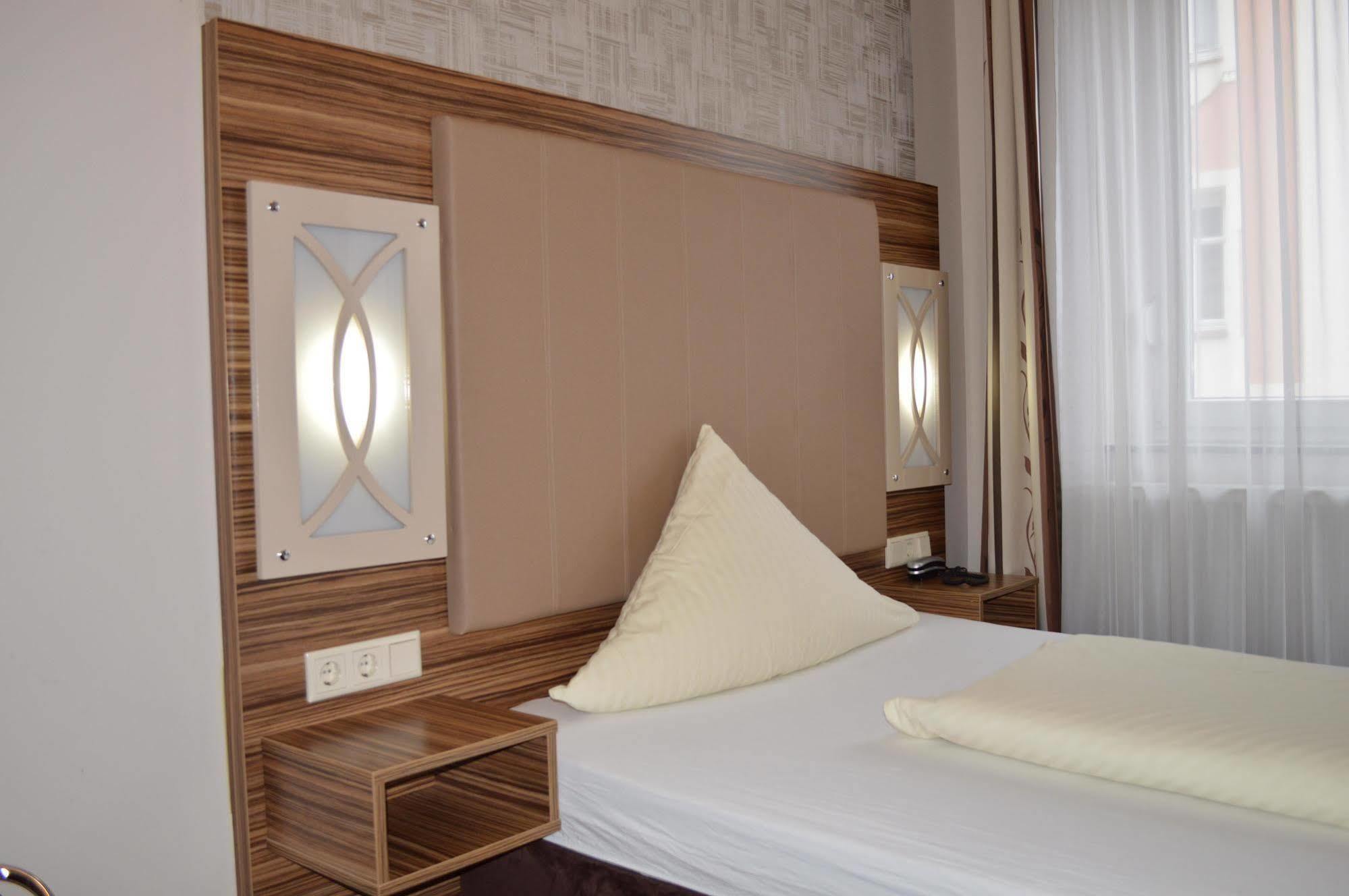 Erde Hotel Erlangen Zewnętrze zdjęcie