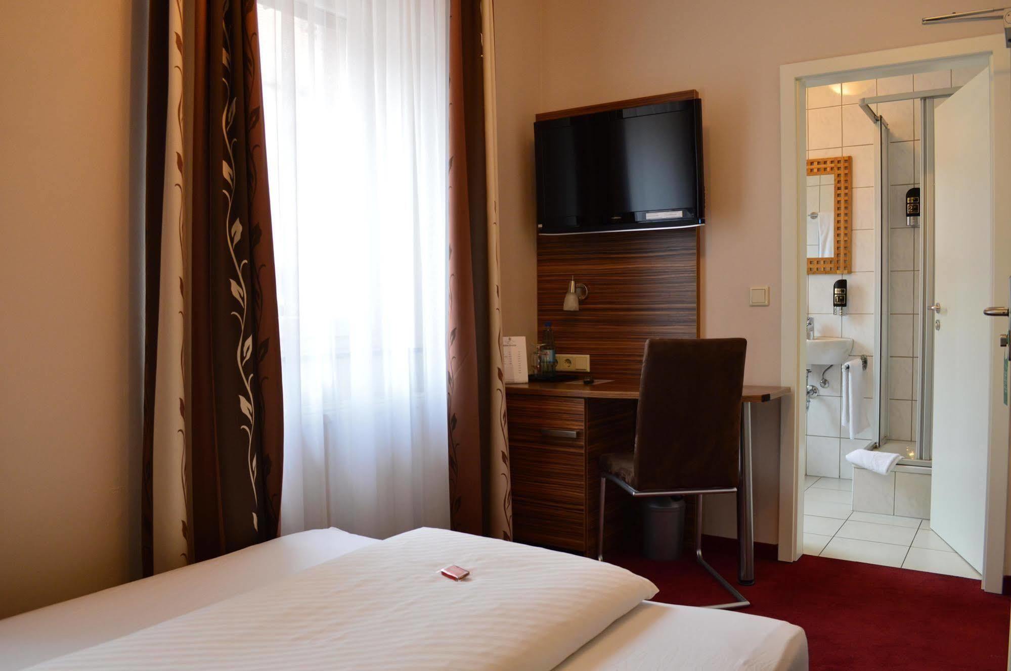 Erde Hotel Erlangen Zewnętrze zdjęcie