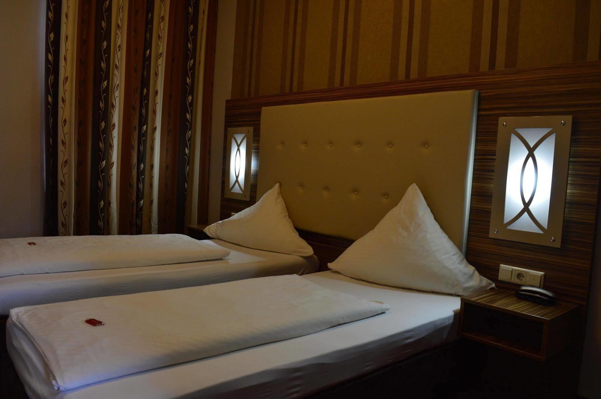 Erde Hotel Erlangen Zewnętrze zdjęcie